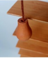 Brazowa-Zaluzja-Bambusowa-Lipowa-Kolor-GRAHAM-Flip50-CLICKY-Koncowka-Sznurka