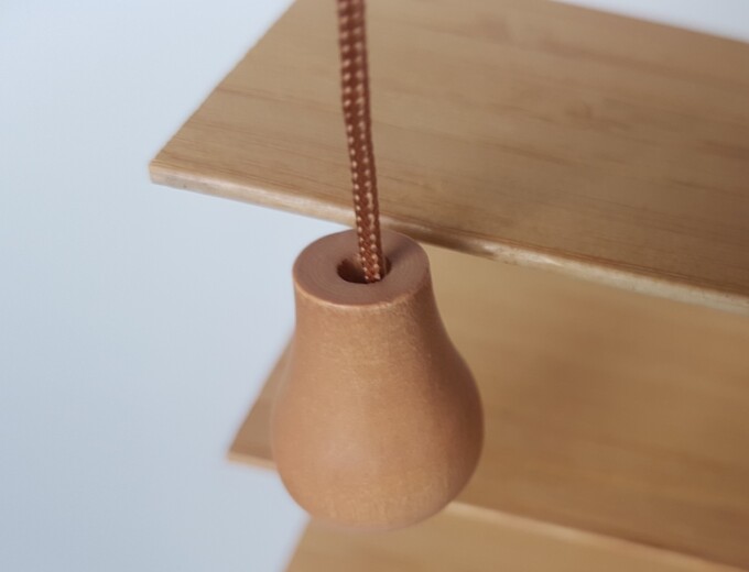 Brazowa-Zaluzja-Bambusowa-Lipowa-Kolor-MUSLI-Flip50-CLICKY-Koncowka-Sznurka