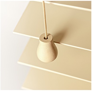 Ecru-Zaluzja-Drewniana-Lipowa-Kolor-MARCEPAN-Flip50-CLICKY-Koncowka-Sznurka