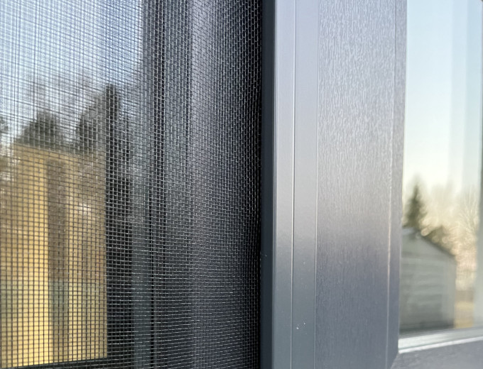 Moskitiera-ramkowa-do-okna-CLICKY-Buzz-Antracytowa-2 Moskitiera-ramkowa-do-okna-CLICKY-Buzz-Antracytowa