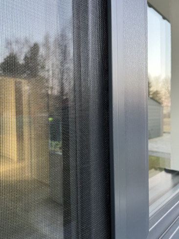 Moskitiera-ramkowa-do-okna-CLICKY-Buzz-Antracytowa-4 Moskitiera-ramkowa-do-okna-CLICKY-Buzz-Antracytowa
