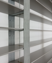 Szara-Zaluzja-Drewniana-Lipowa-Kolor-TOFU-Flip50-CLICKY-Tasma