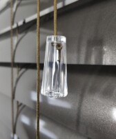 Szary-Brazowy-Zaluzja-Aluminiowa-Clicky-LOFT-Wanad-Koncowka-sznurka