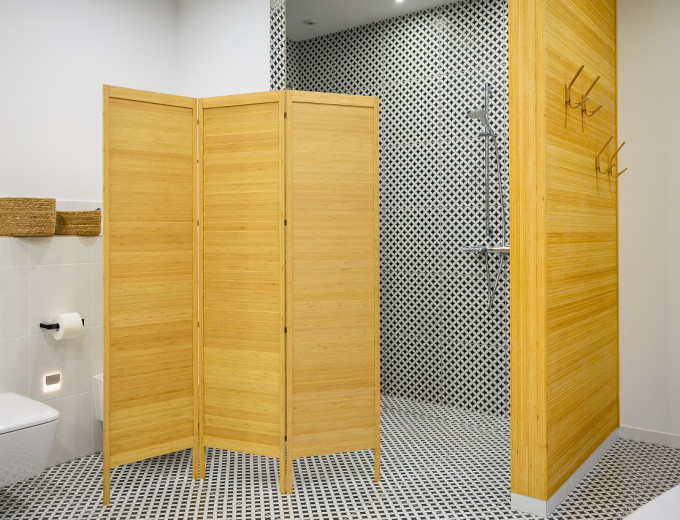 Parawan Louv 5 Parawan Louv w łazience