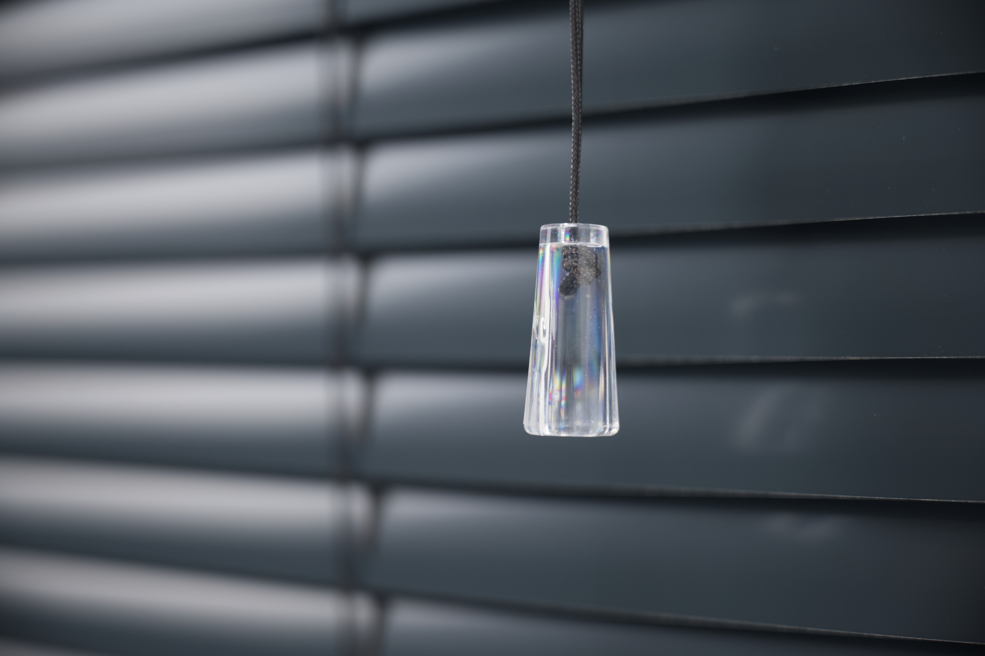 Żaluzje aluminiowe 25 mm kolor Antracytowy 996 B2