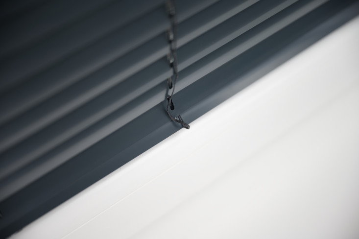 Żaluzje aluminiowe 25 mm kolor Antracytowy 996 D2