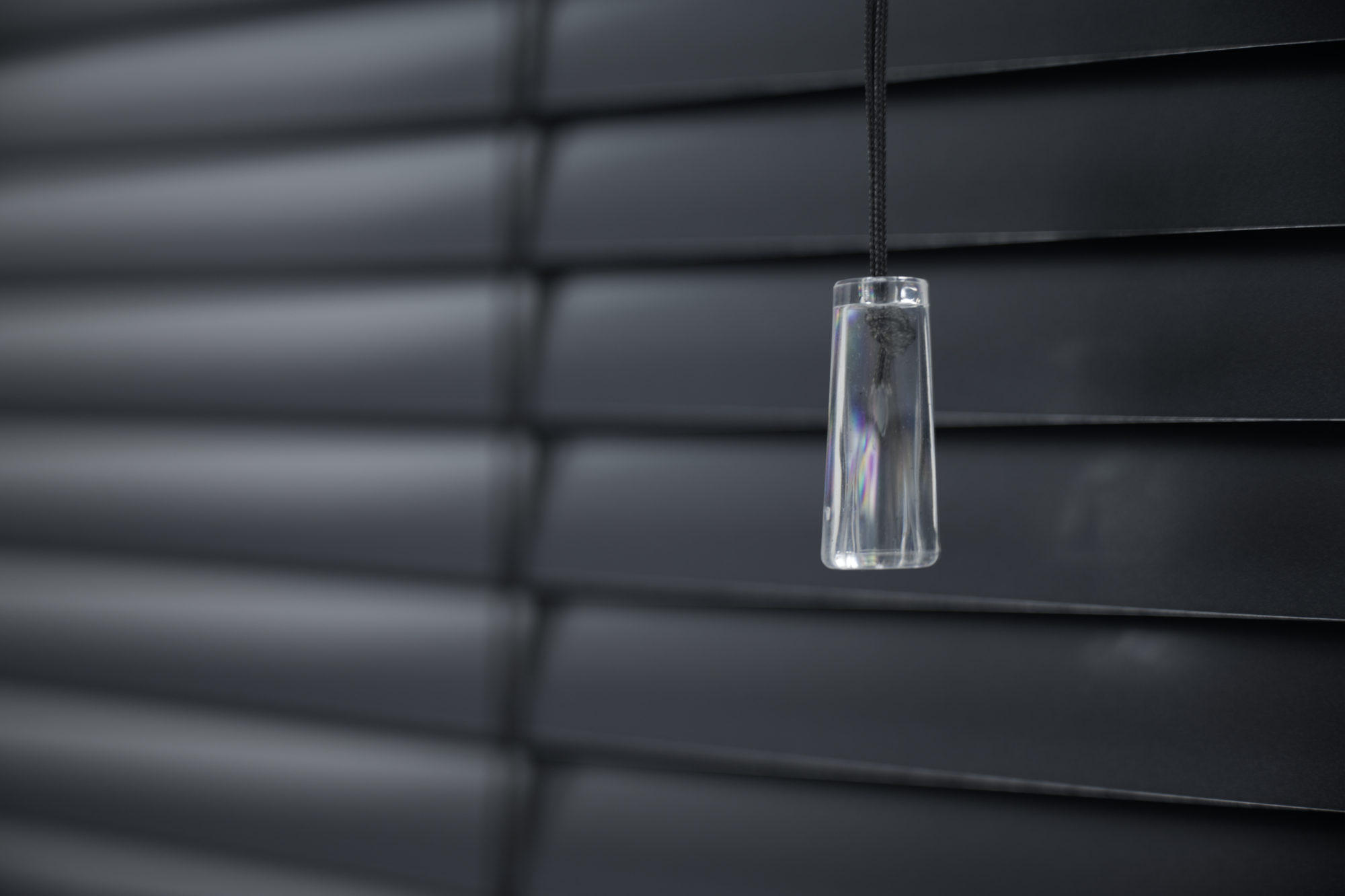 Żaluzje aluminiowe 25 mm kolor Antracytowy metalizowany 996 B2