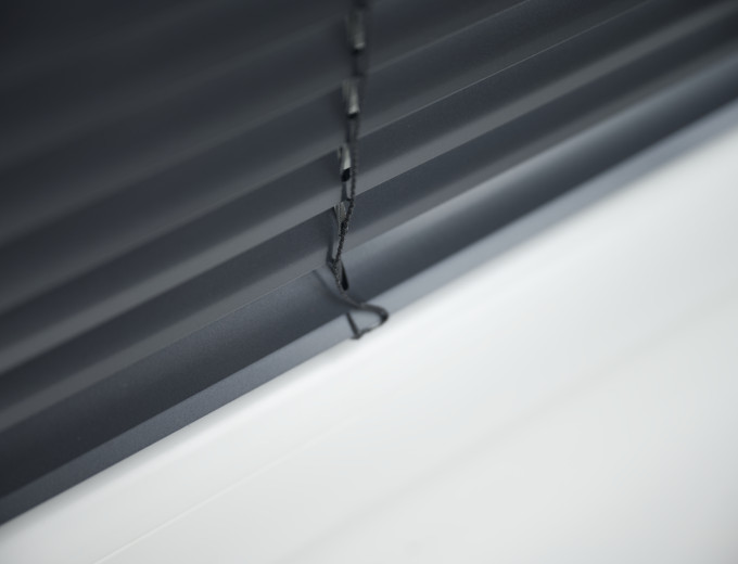 Żaluzje aluminiowe 25 mm kolor Antracytowy metalizowany 996 D2