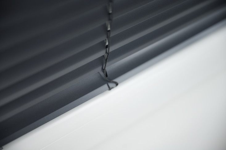 Żaluzje aluminiowe 25 mm kolor Antracytowy metalizowany 996 D2