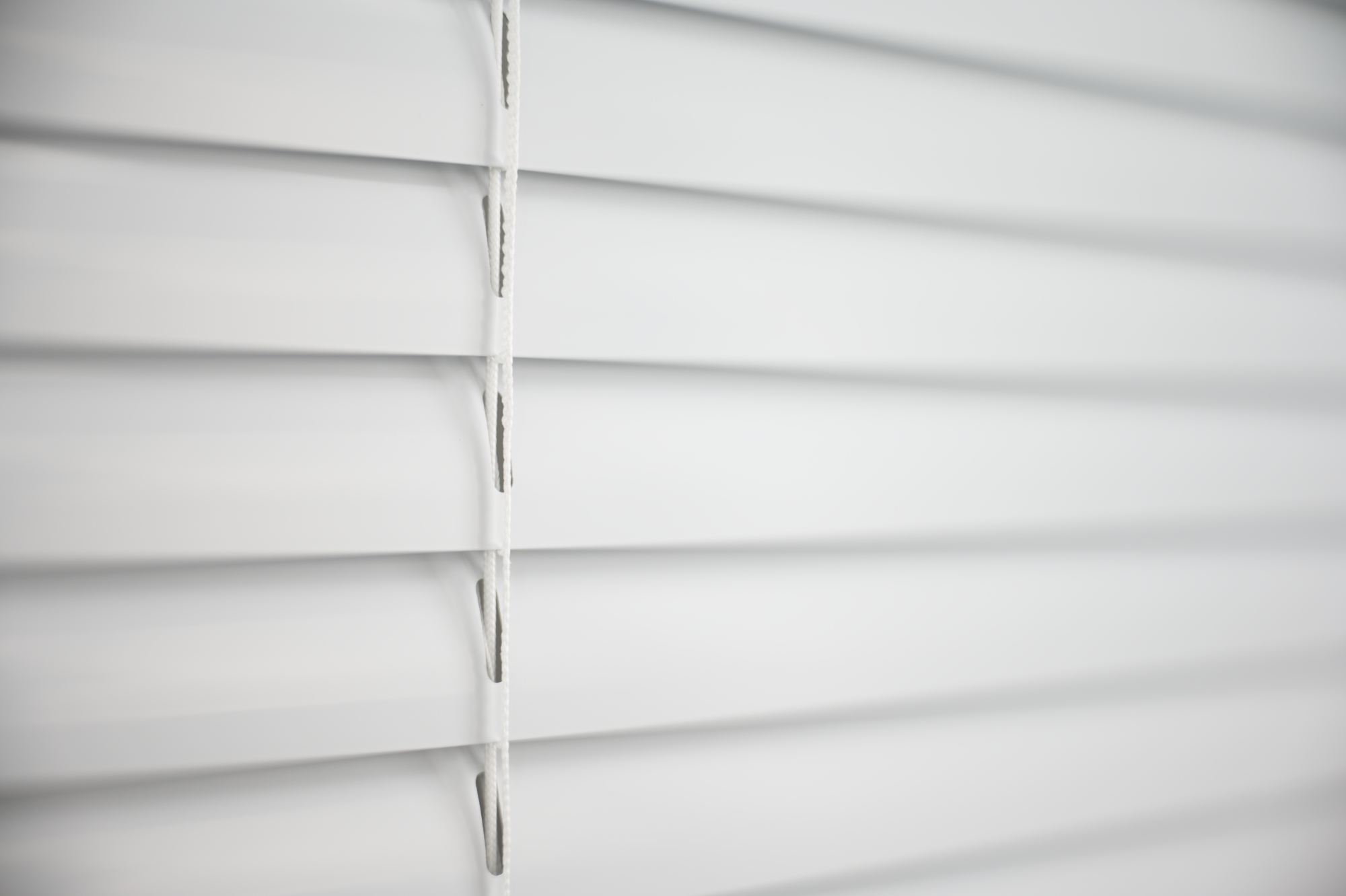 Żaluzje aluminiowe 25 mm kolor Biały 900 C2