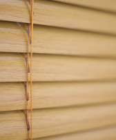 Żaluzje aluminiowe 25 mm kolor Jasny dąb 772082 C2