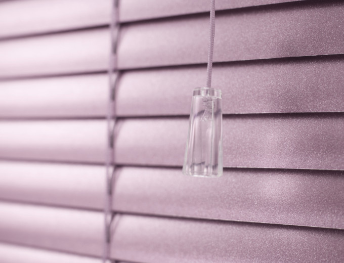 Żaluzje aluminiowe 25 mm kolor Różowy metalizowany 490 B2
