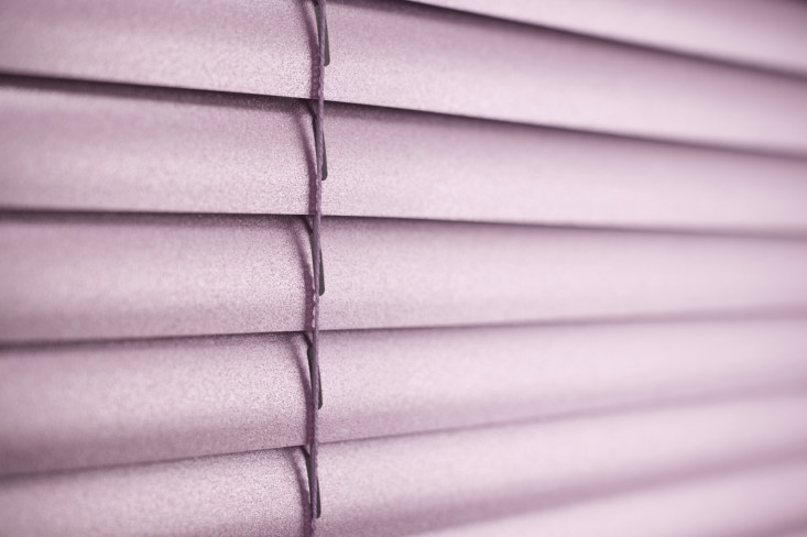 Żaluzje aluminiowe 25 mm kolor Różowy metalizowany 490 C2